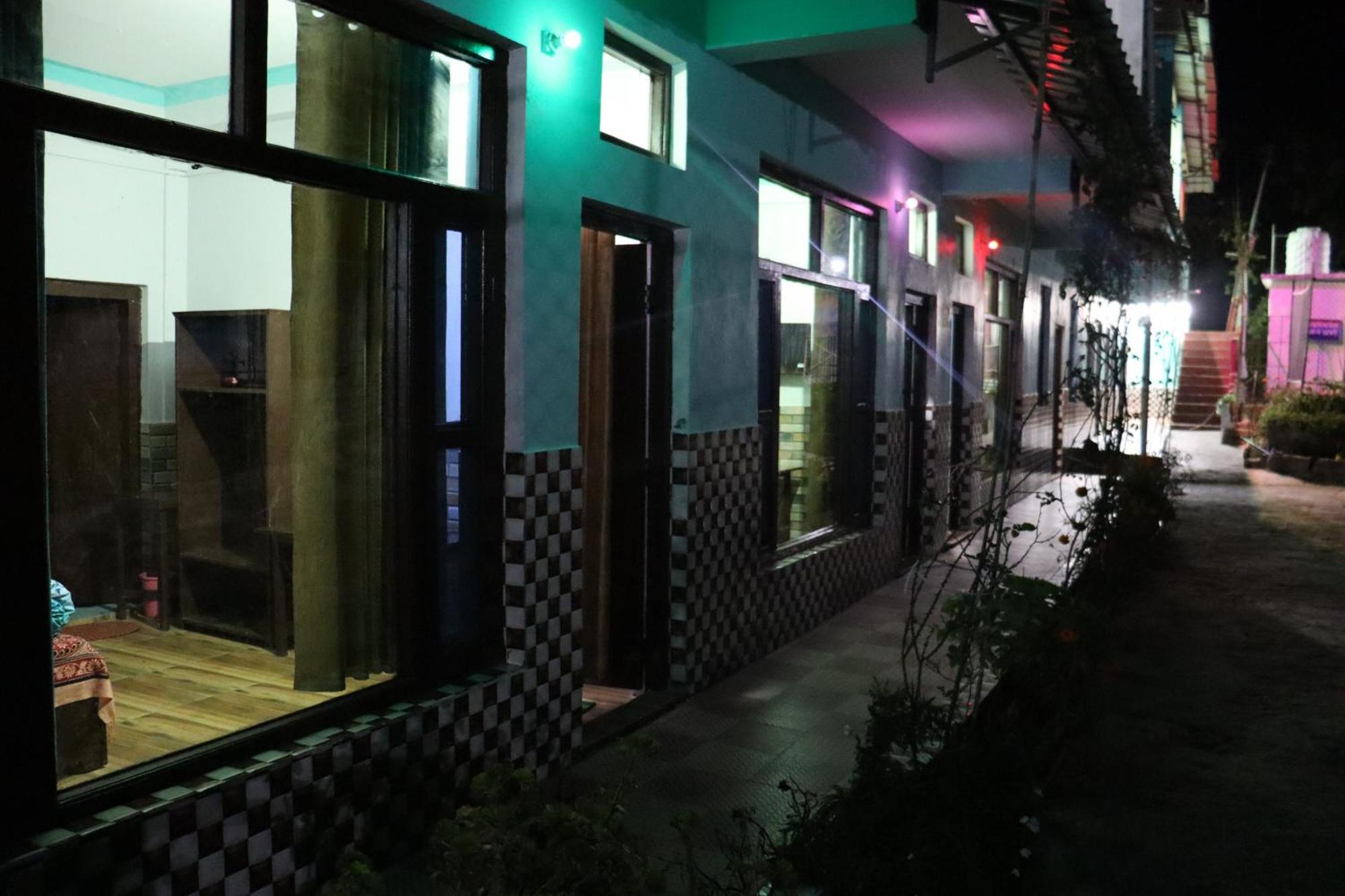 Shanti Home Stay Chaukori Exterior photo